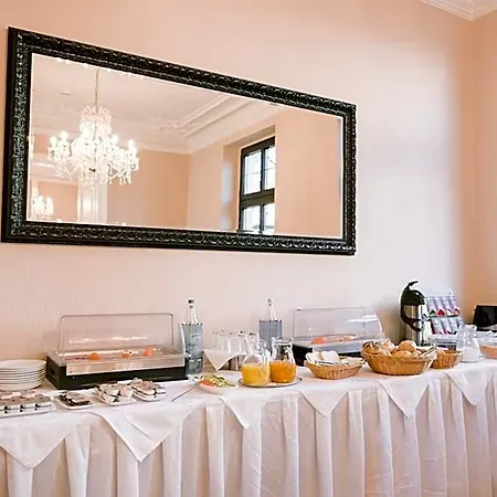 Boutique Oberkassel מלון 3*